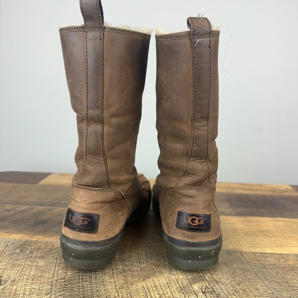 UGG Arquette Brown Leather Winter Boots Womens Size 7 Zip Sheepskin Cuff 1012514 - Picture 4 of 11